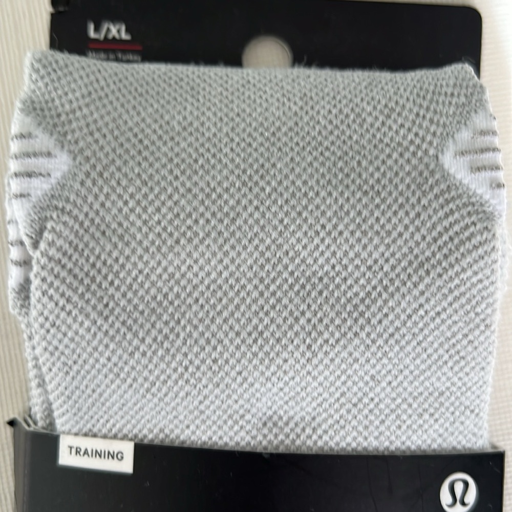 LULULEMON Grey THE Crew Sock *Silver Anti Stink Micro Cushion Training L/XL NWT - Picture 9 of 9